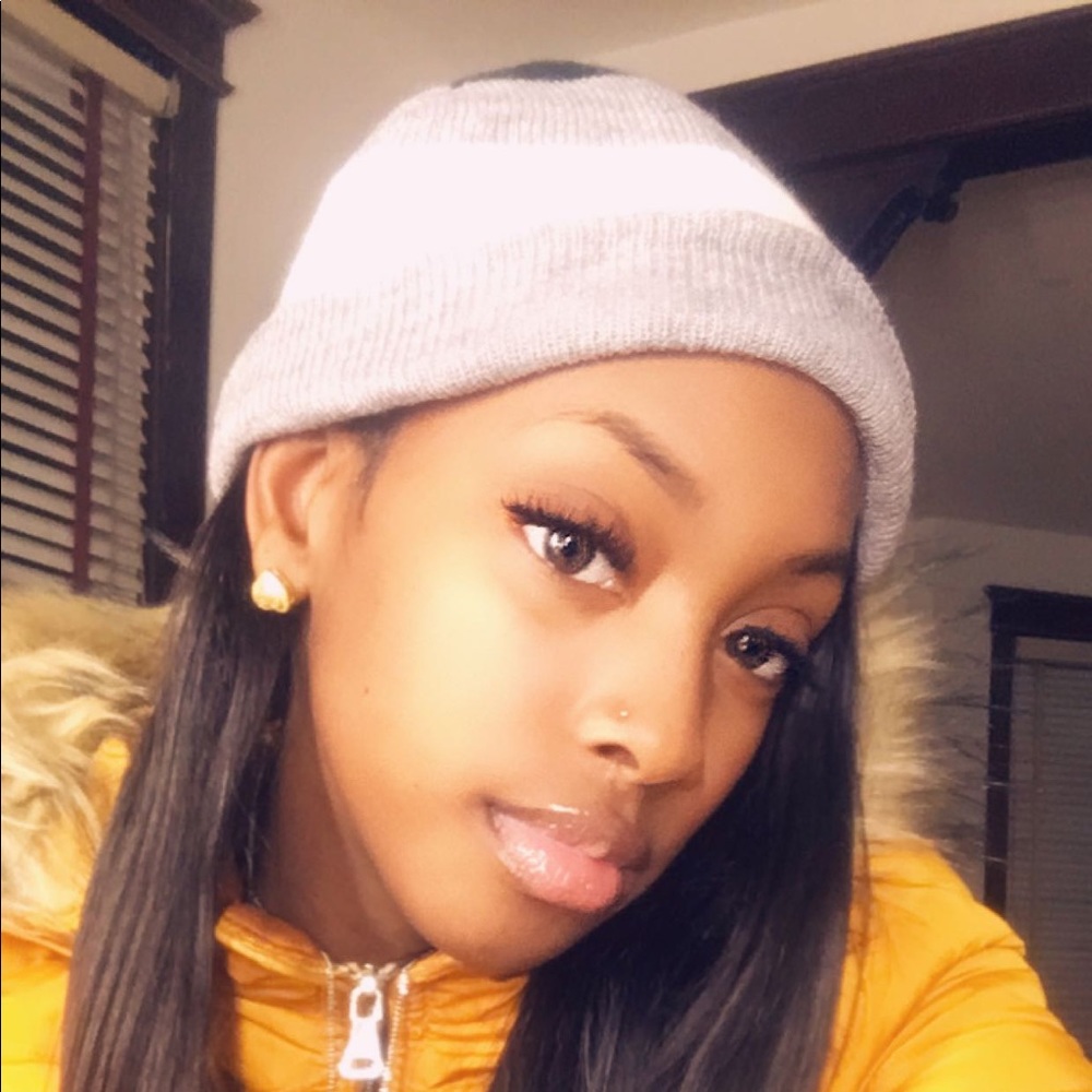 Meet your Posher, Talisha